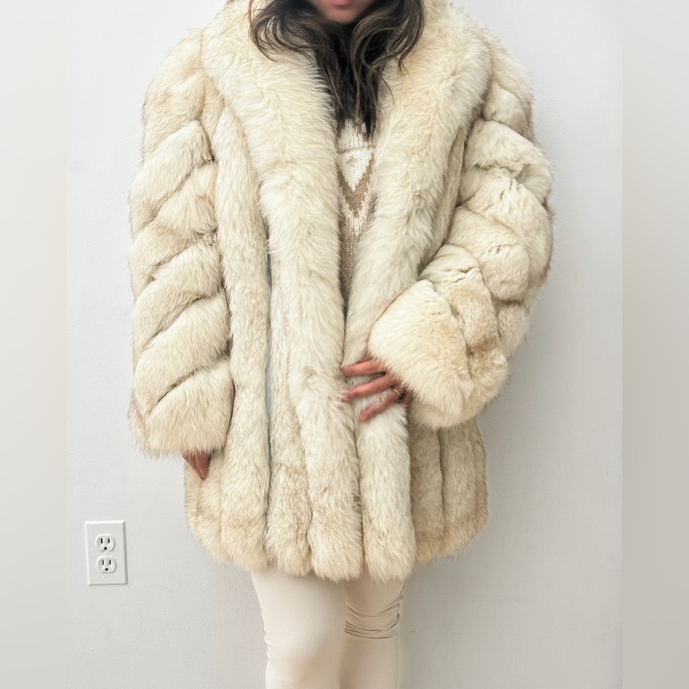 SAGA SUPERB QUALITY RANCHED CREAM ARCTIC FOX FUR COAT SIZE M L